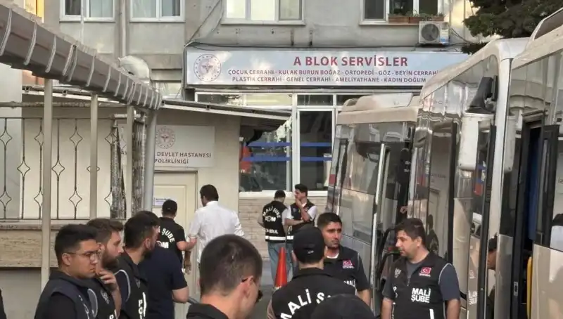 İstanbul'da İBB Soruşturmasında 25 Şüpheli Adliyeye Sevk Edildi