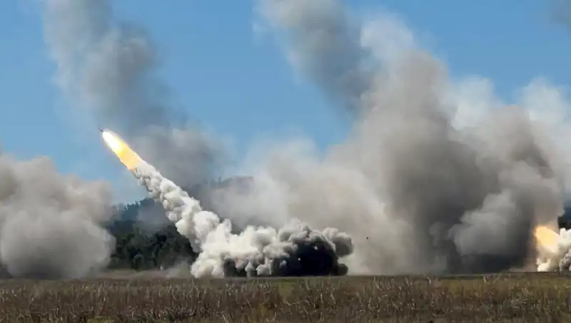 Avustralya’nın En Büyük Askeri Tatbikatında HIMARS’la Çarpıcı Başarı