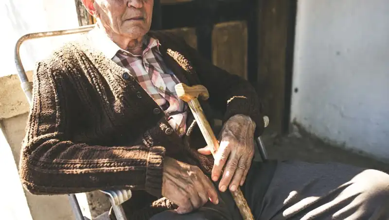 Yüz Yıllık Hayattan 16'sı Depresyonla Mücadele Ediyor: Yalnızlığın Etkileri Neler?